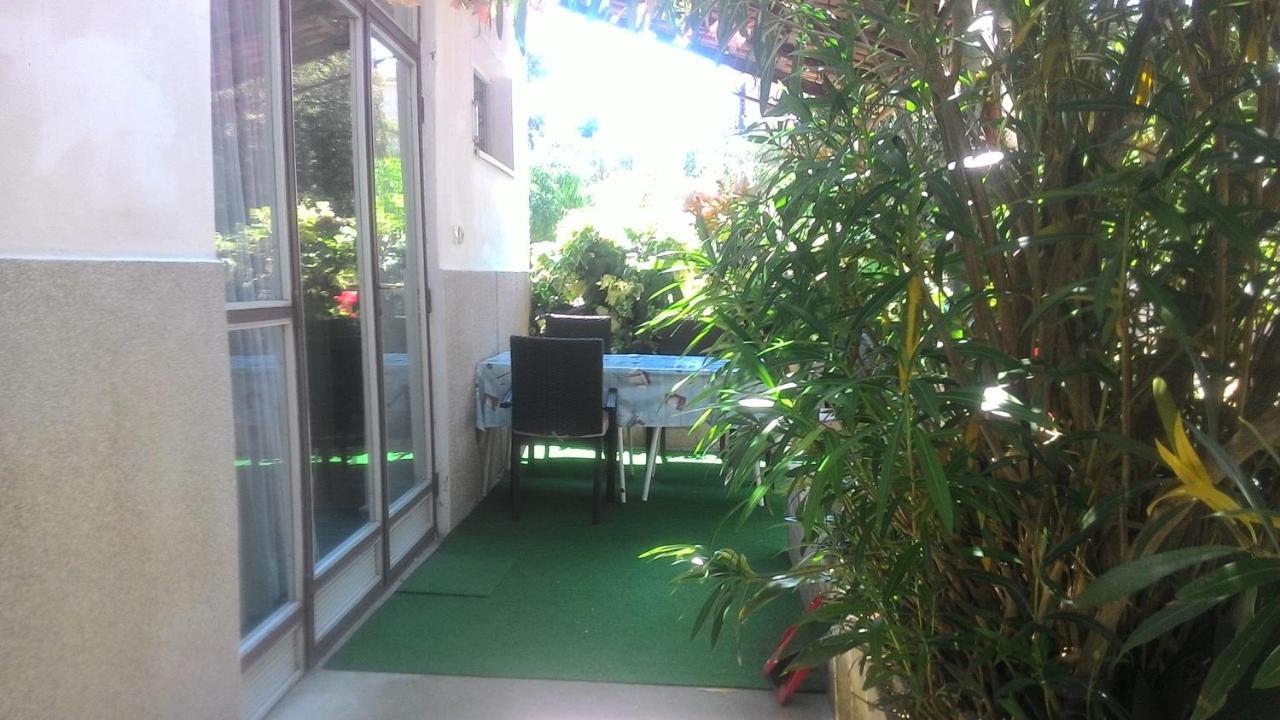 Apartments Prisnac Пакоштане Екстер'єр фото